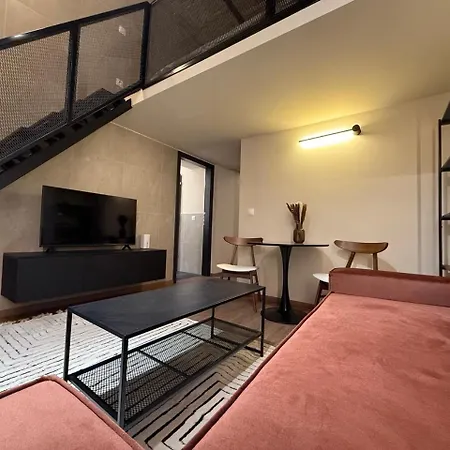 Modern Flat With High Ceilings By The Danube For 2 * Budapest